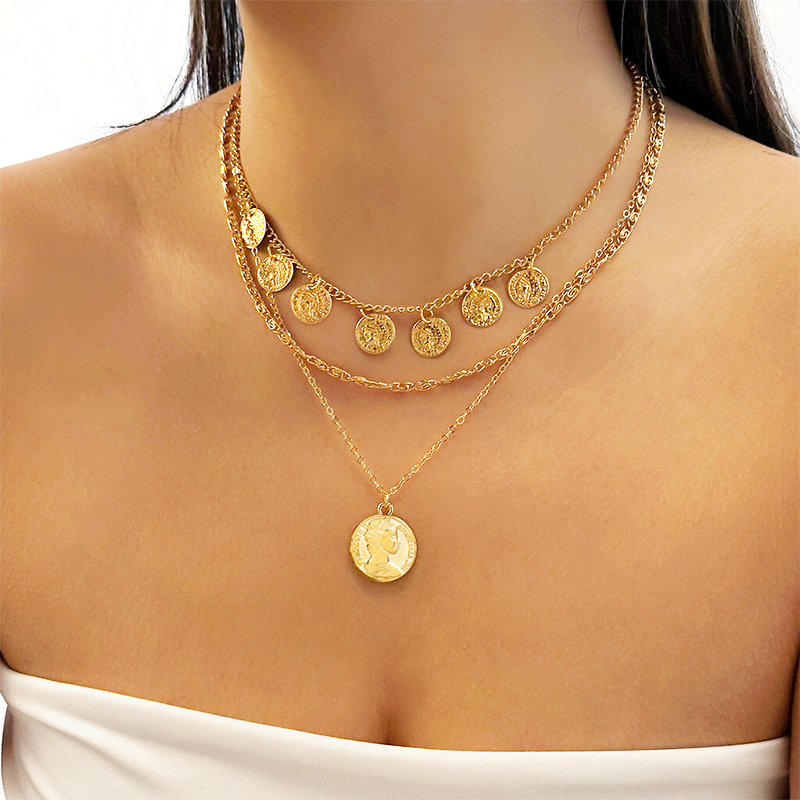 🔥 Laatste dag! 49% korting - 📿 Meerlaagse parel- en gouden muntketting