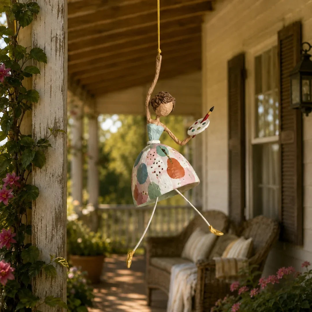 💃🌸 Laat jouw ruimte dansen — Speelse hangornament van een dansende dame