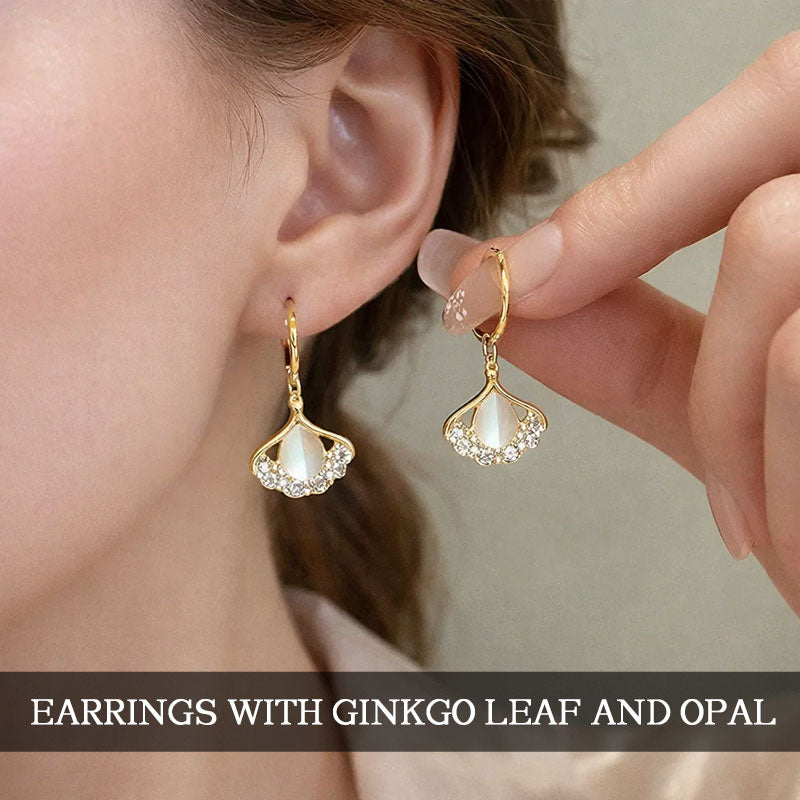 🌟 Elegante Ginkgo & Opaal Oorbellen