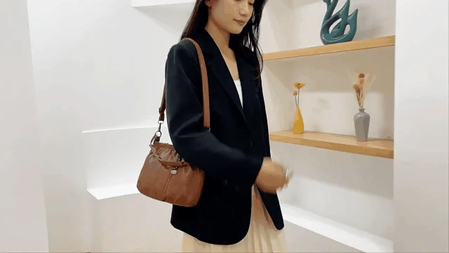 ⏳Tijdelijke aanbieding⏰ Geplooide leren bucket bag – Zacht materiaal, verstelbare schouderband en chique casual stijl ✨