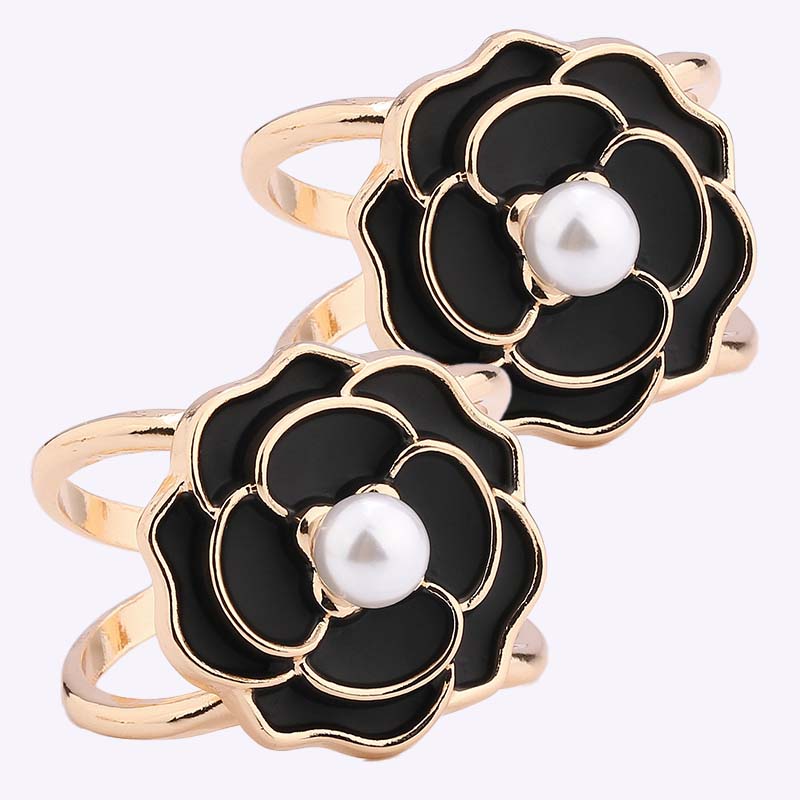 ❤️ ✨Koop 1 en krijg 1 gratis🔥Elegante dames sjaal met parel- en bloemenmotief en ringcli