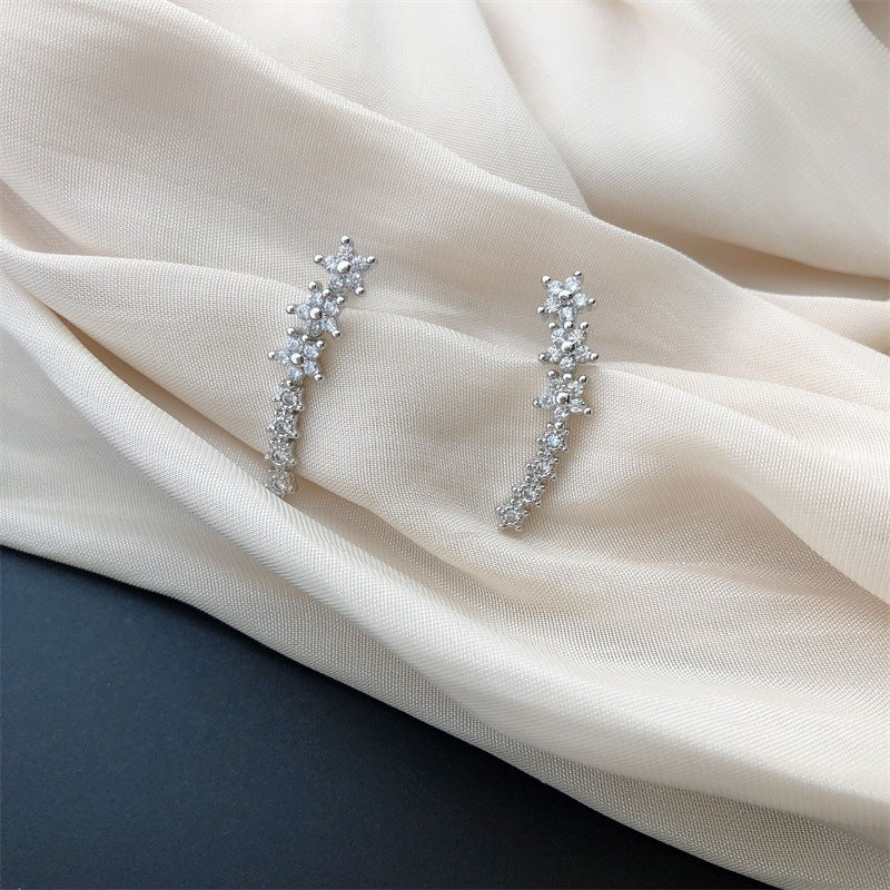 🔥Modieuze oorbellen met zevensterren diamanten ✨