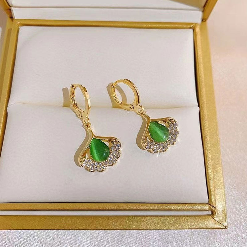 🌟 Elegante Ginkgo & Opaal Oorbellen