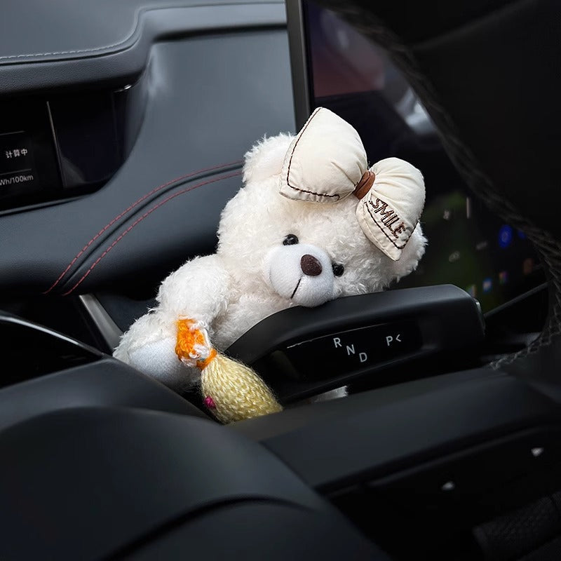 De knuffelbare reisgenoot 🧸 — Verrijk het interieur van je auto met pure tederheid