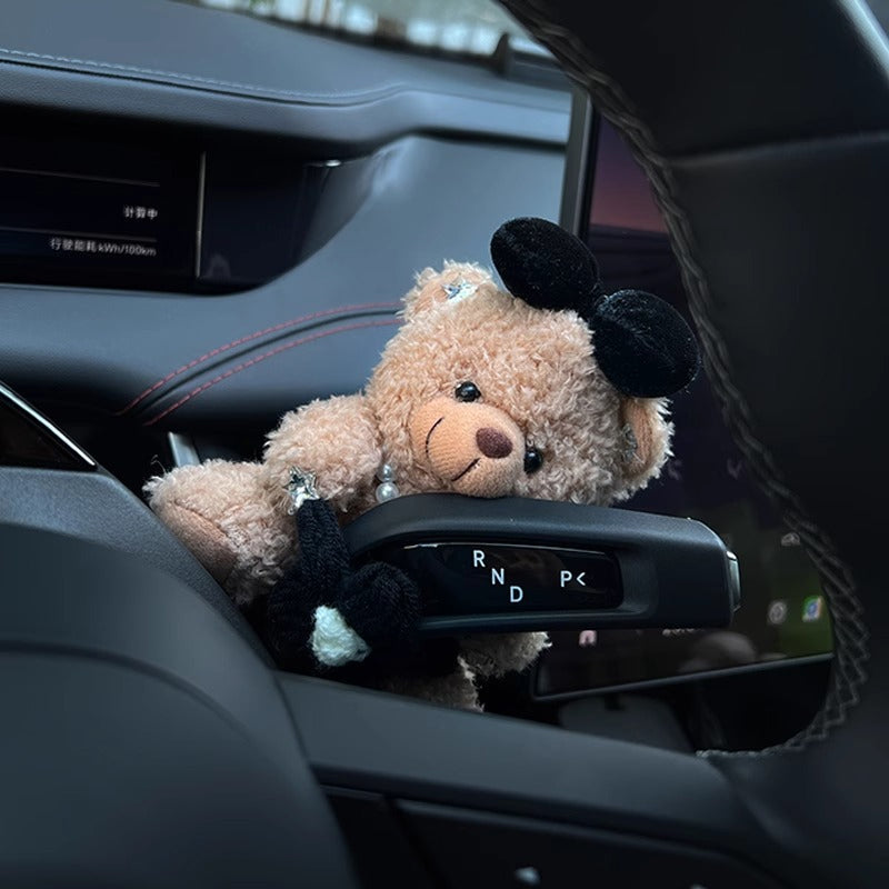 De knuffelbare reisgenoot 🧸 — Verrijk het interieur van je auto met pure tederheid